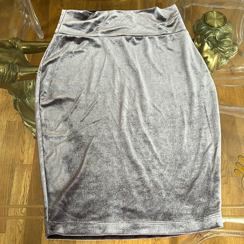 Velvet skirt